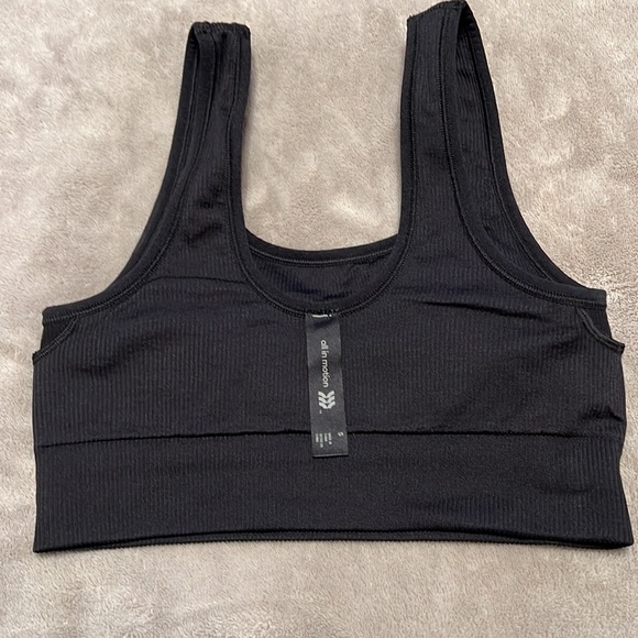 All in Motion Ribbed Seamless Sports Bra with Stripes - Picture 4 of 6